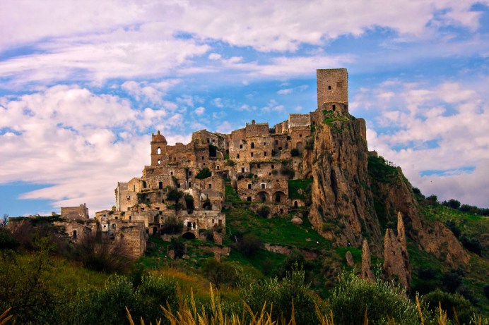 craco-italy-woe1-1050x700